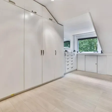 Luxurious With Open Views *