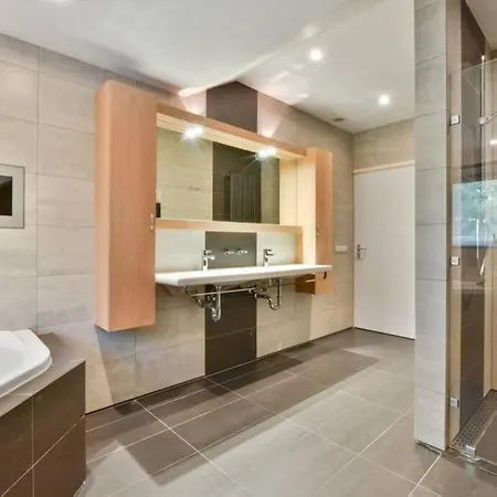Luxurious With Open Views