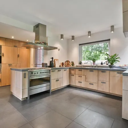 Luxurious With Open Views Villa